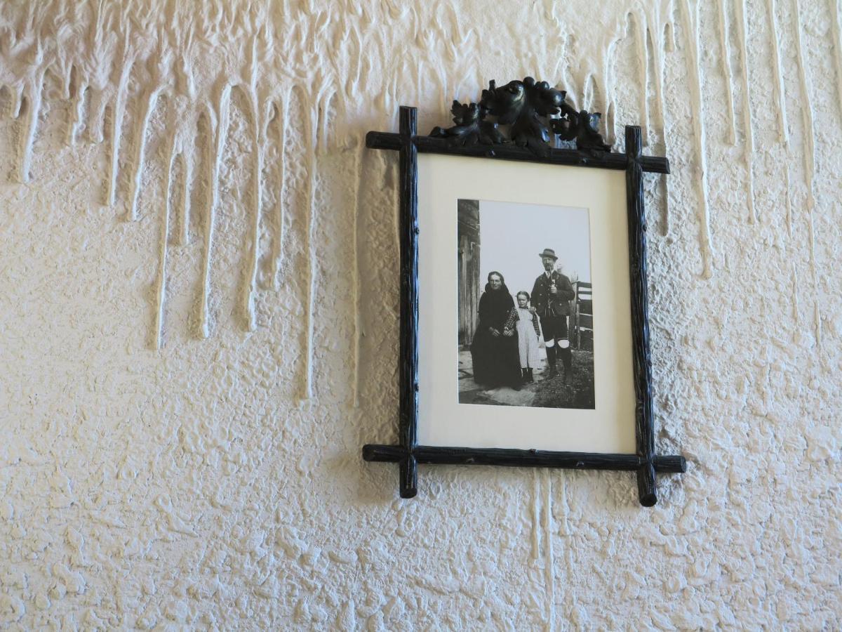 Ferienwohnung Kunterbunt โกเซา ภายนอก รูปภาพ
